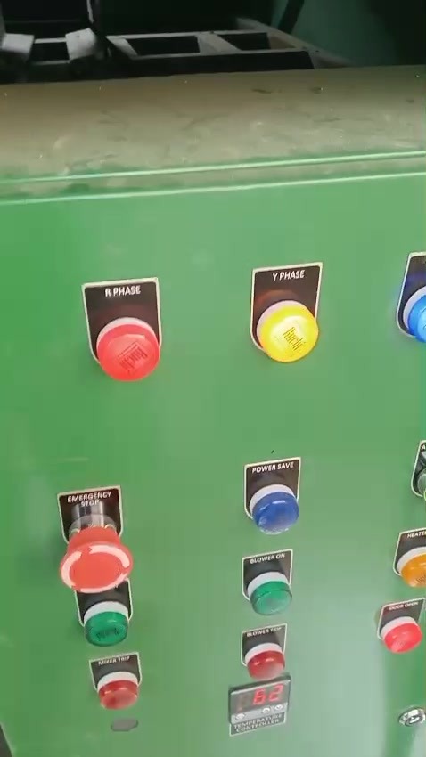 Vivaan Park Composter Control Panel Displaying 62 Degrees Celsius Thermophilic Temperature